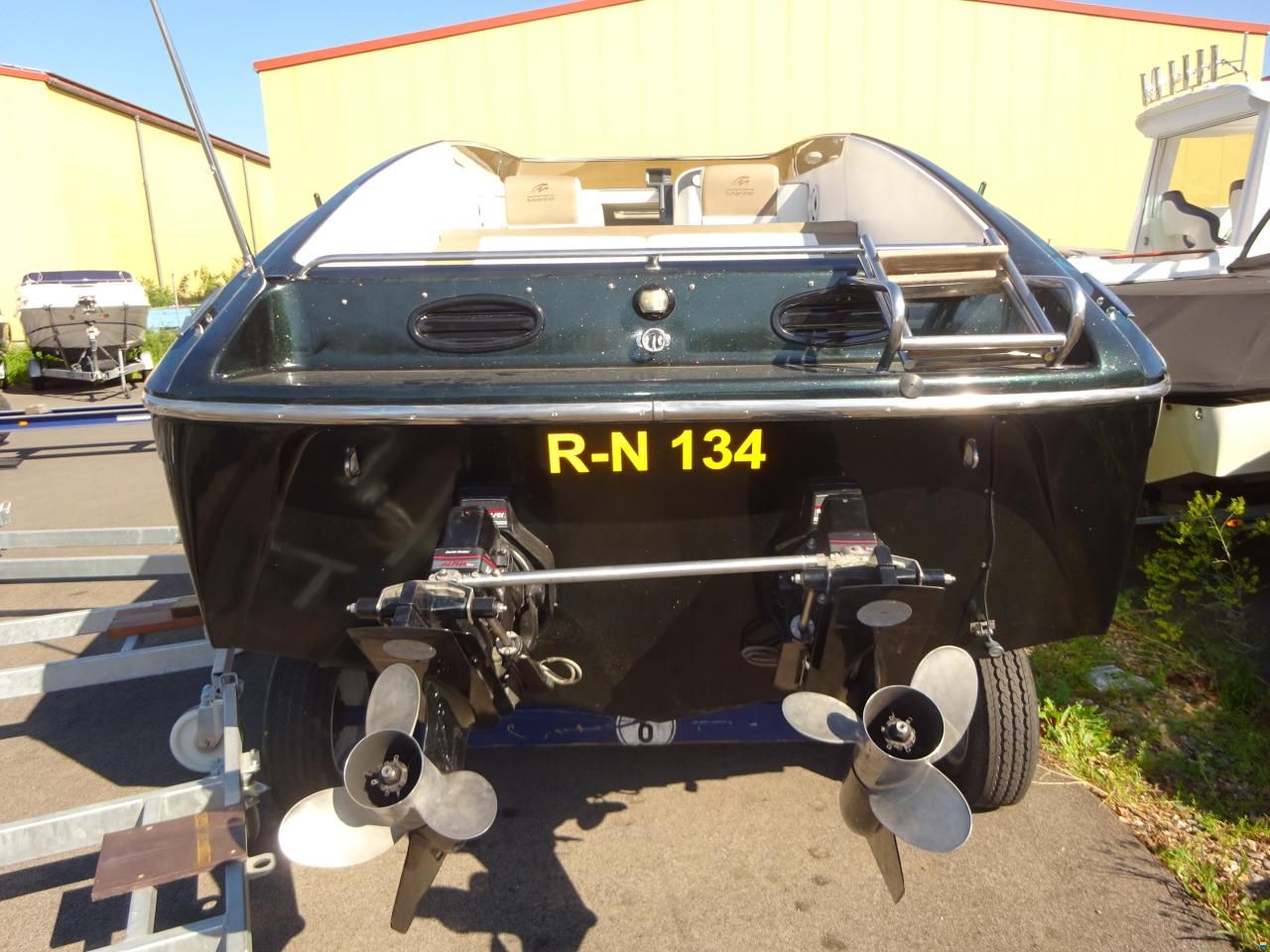 DANA Performance Boats 807