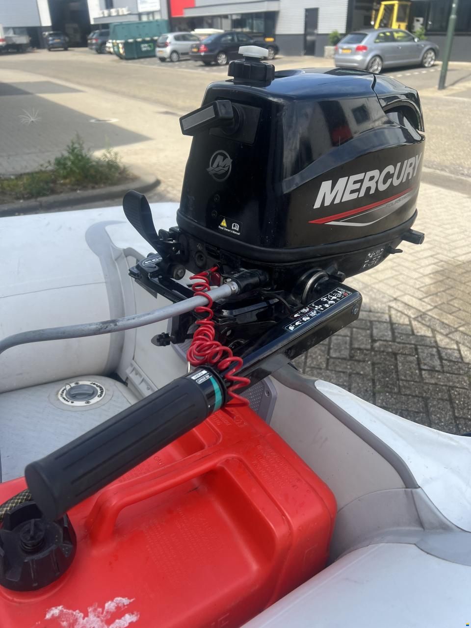 Quicksilver 320 Airdeck