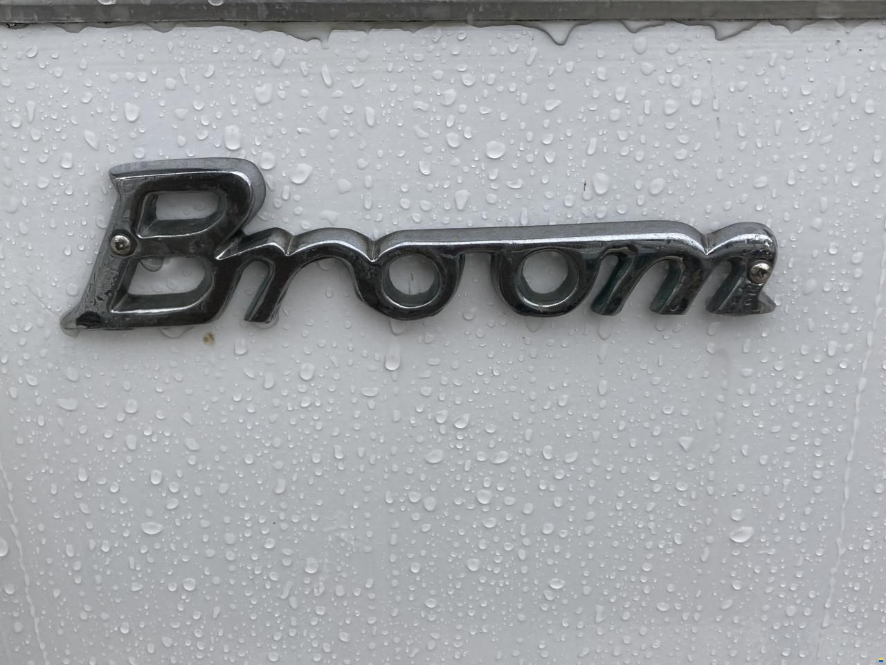 Broom Continental 37