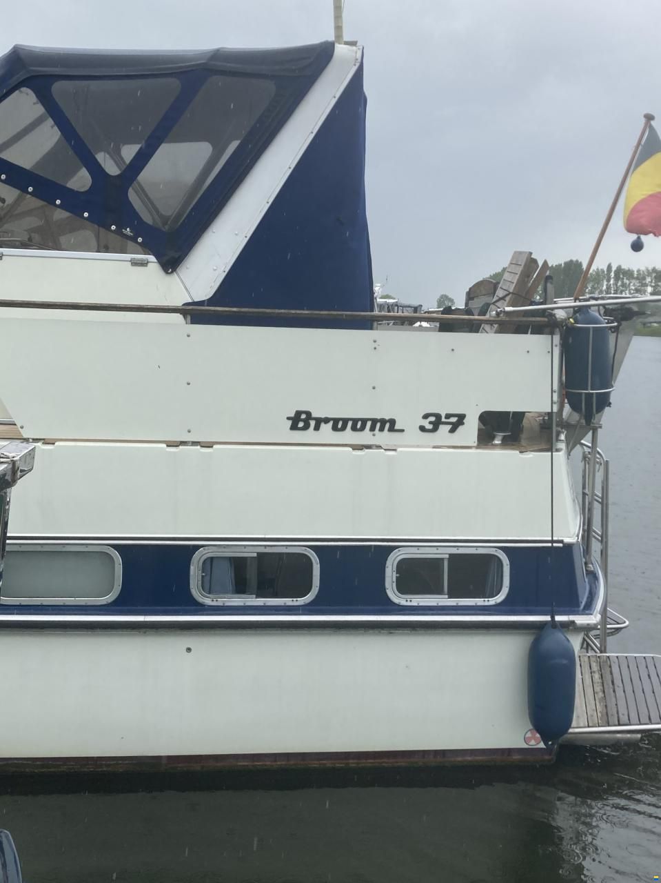 Broom Continental 37