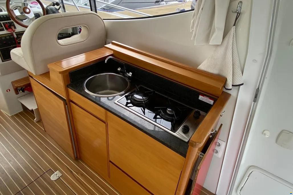 ST Boats 34 Fly