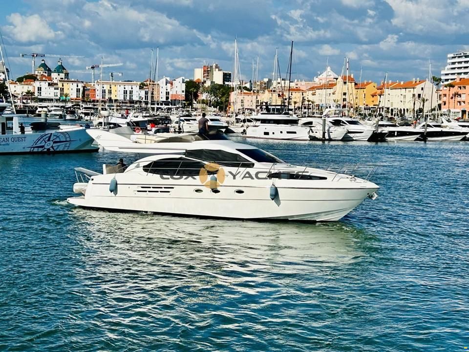 Azimut 46