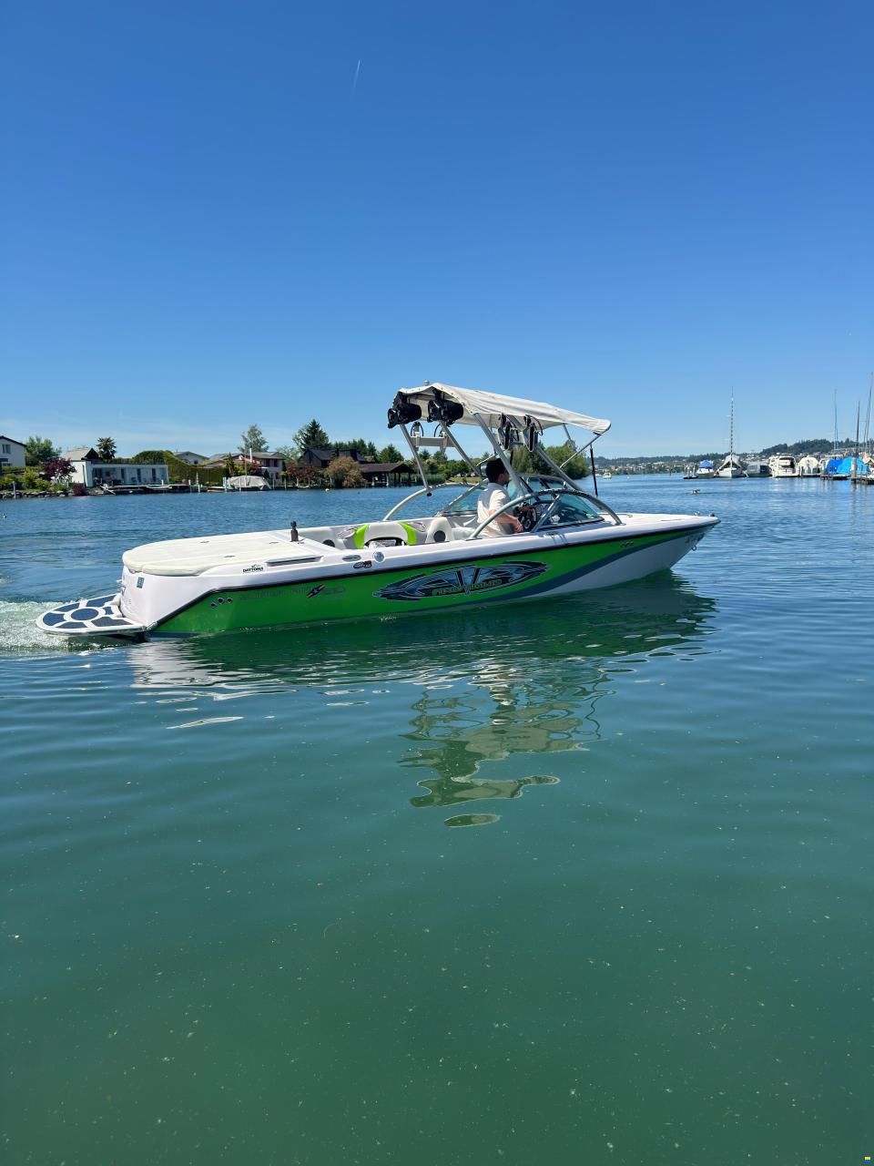 Correct Craft Super Air Nautique 210 TE