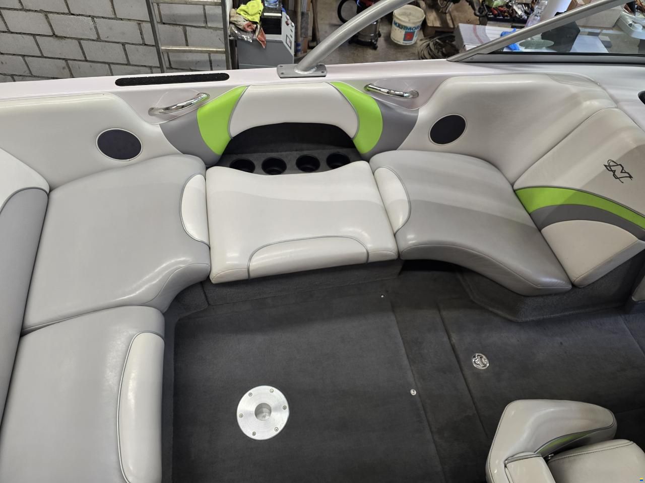 Correct Craft Super Air Nautique 210 TE