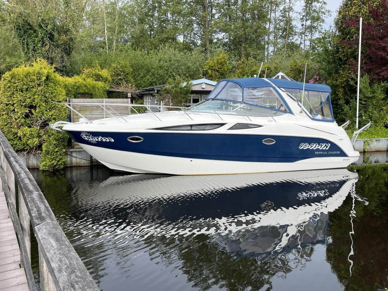 Bayliner 335 Cruiser