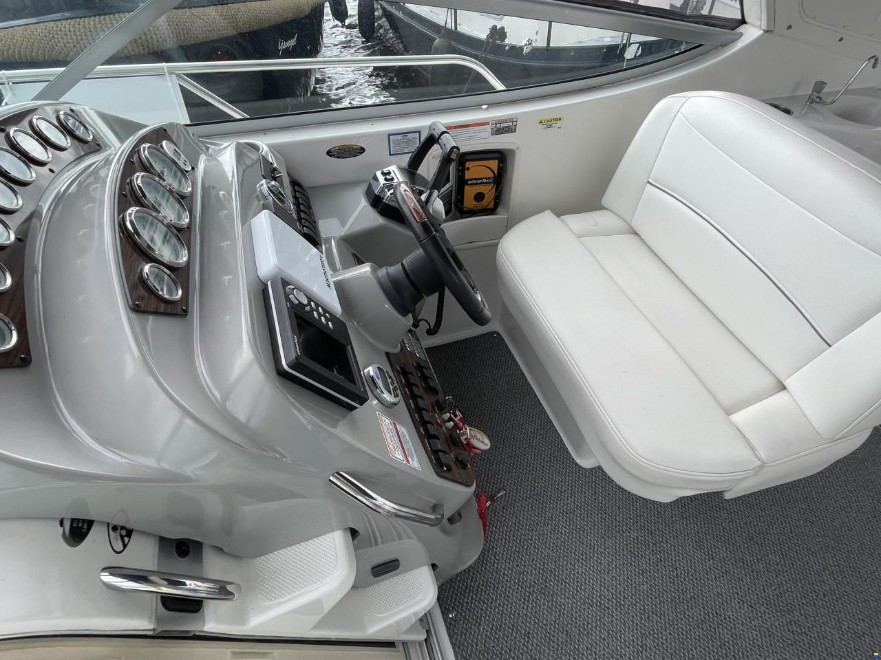 Bayliner 335 Cruiser
