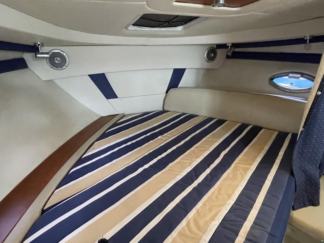 Bayliner 335 Cruiser