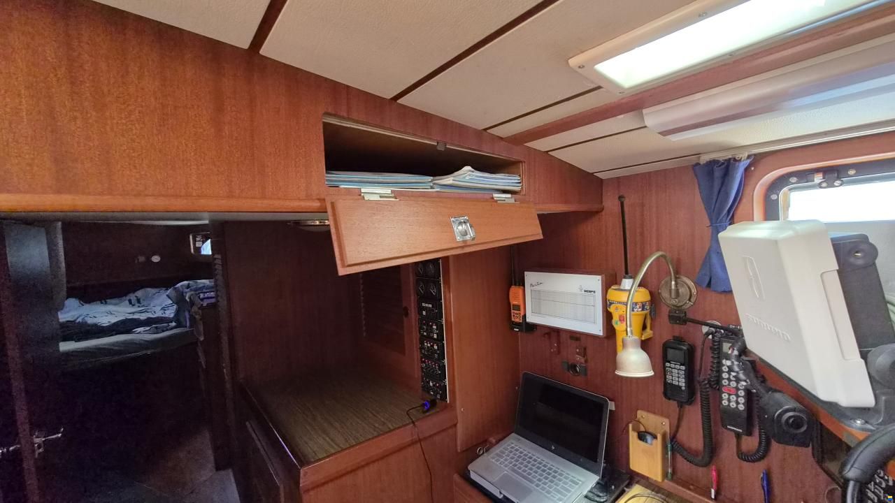 Hallberg-Rassy HR 42 E