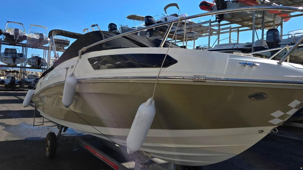 Bayliner VR5 Cuddy