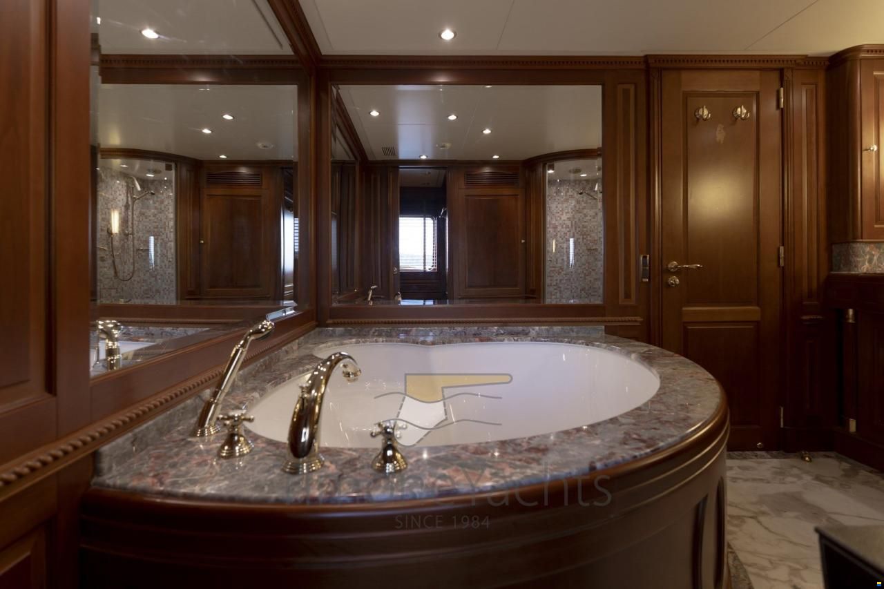 Benetti 100 Tradition