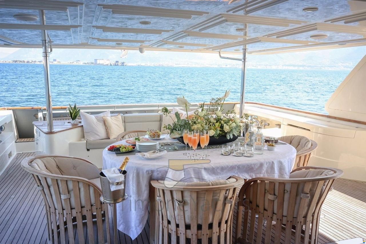 Custom Line Navetta 30