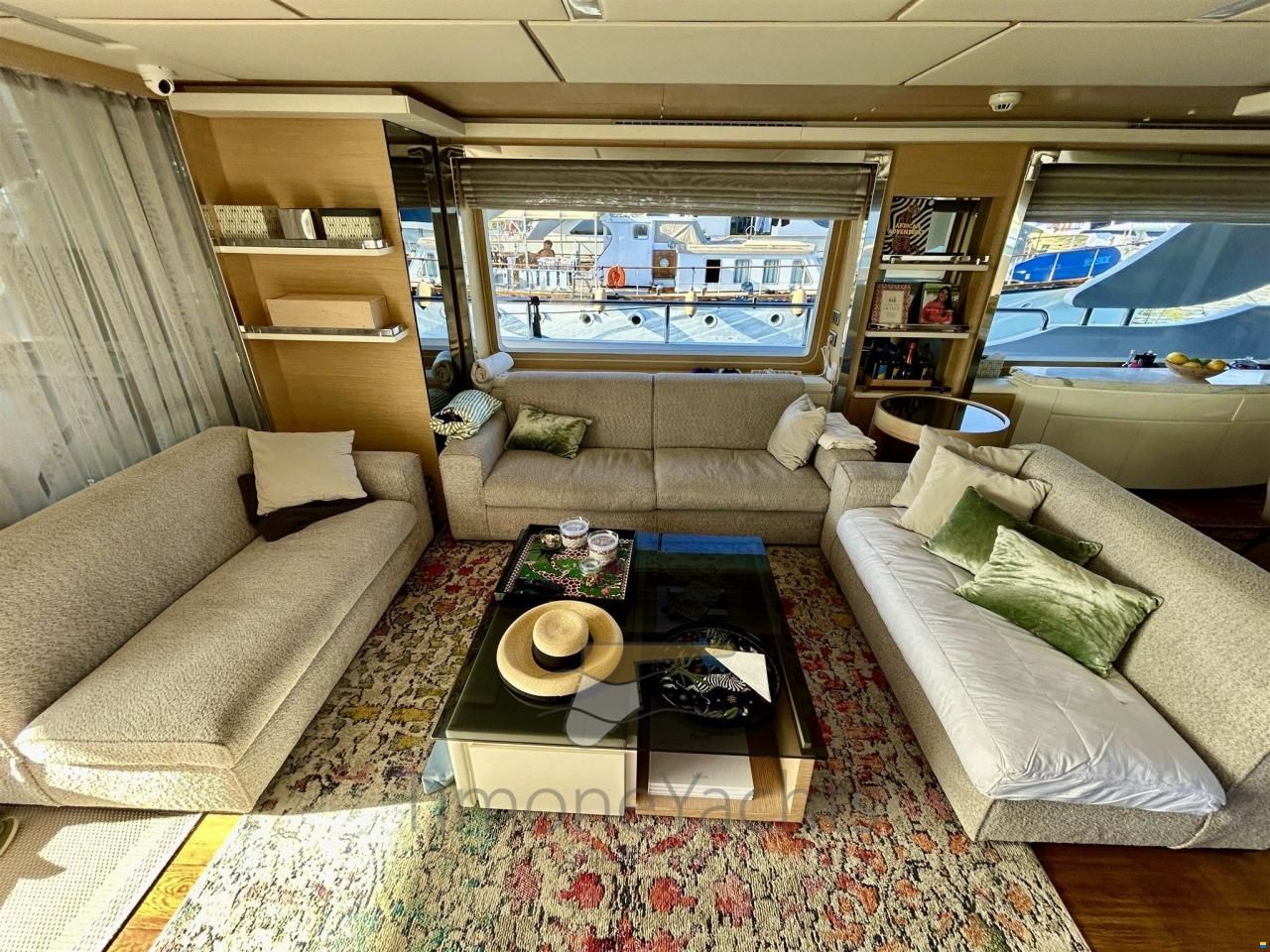 Benetti Delfino 93'