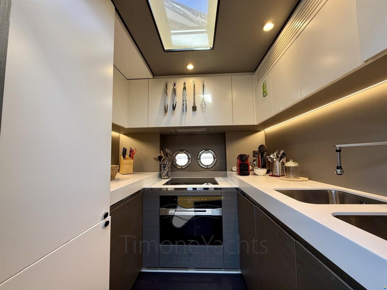 Azimut S8