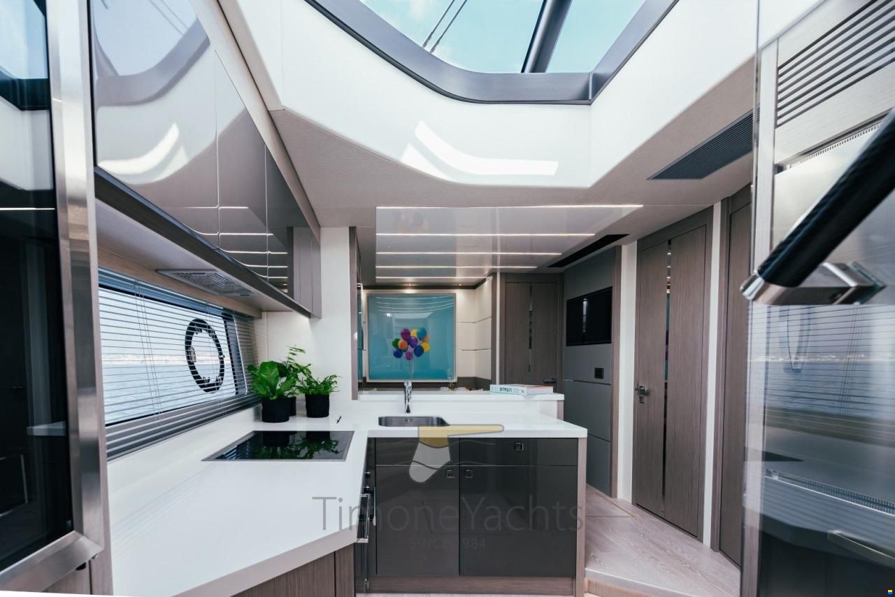 Sunseeker 74 Sport Yacht