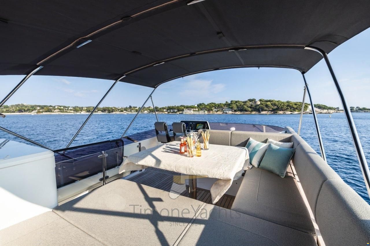 Sunseeker 74 Sport Yacht