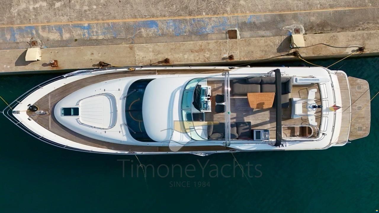 Fairline SQUADRON 74