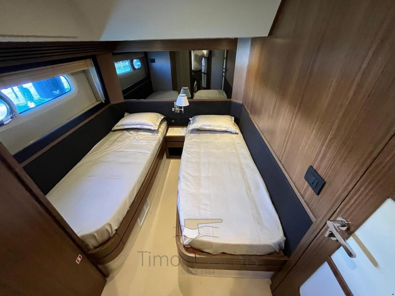Azimut Magellano 66