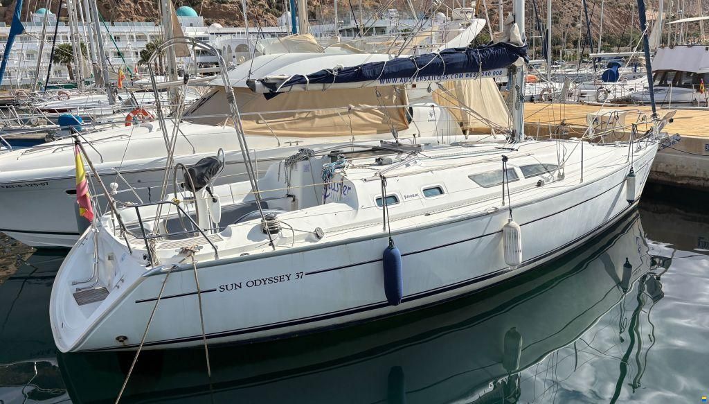 Jeanneau Sun Odyssey 37