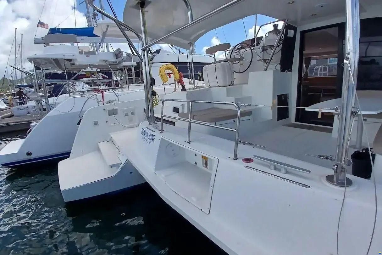 Lagoon 42