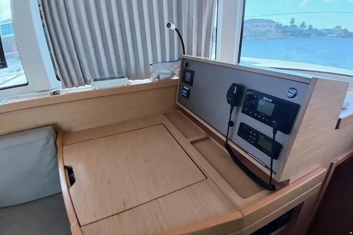 Lagoon 42
