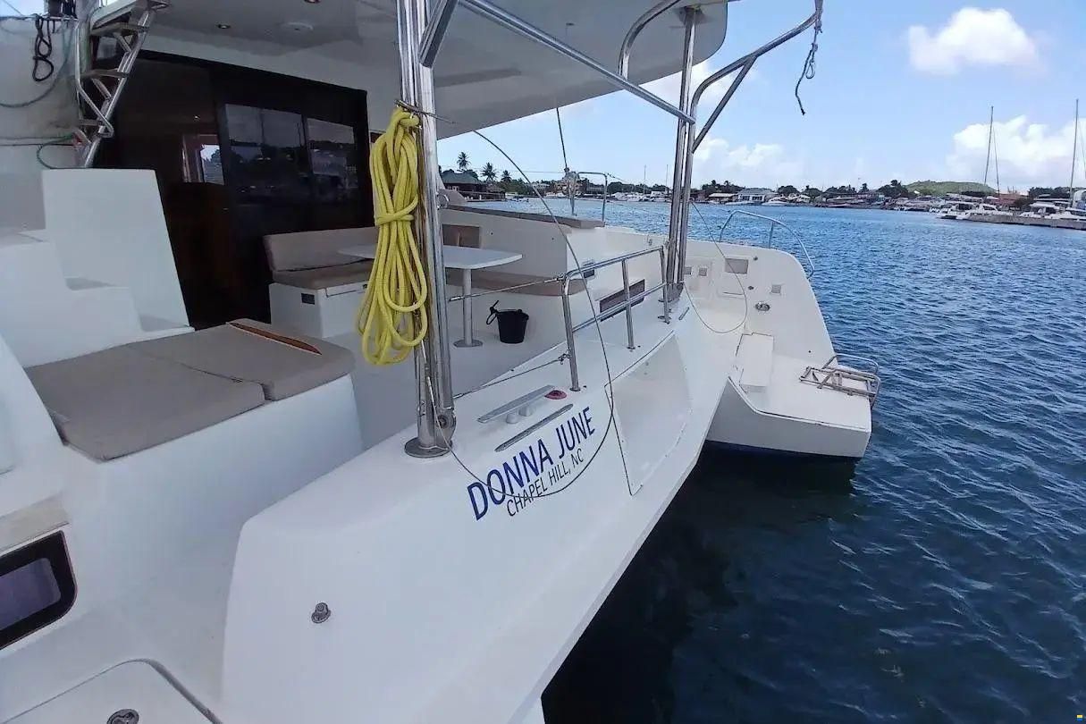 Lagoon 42