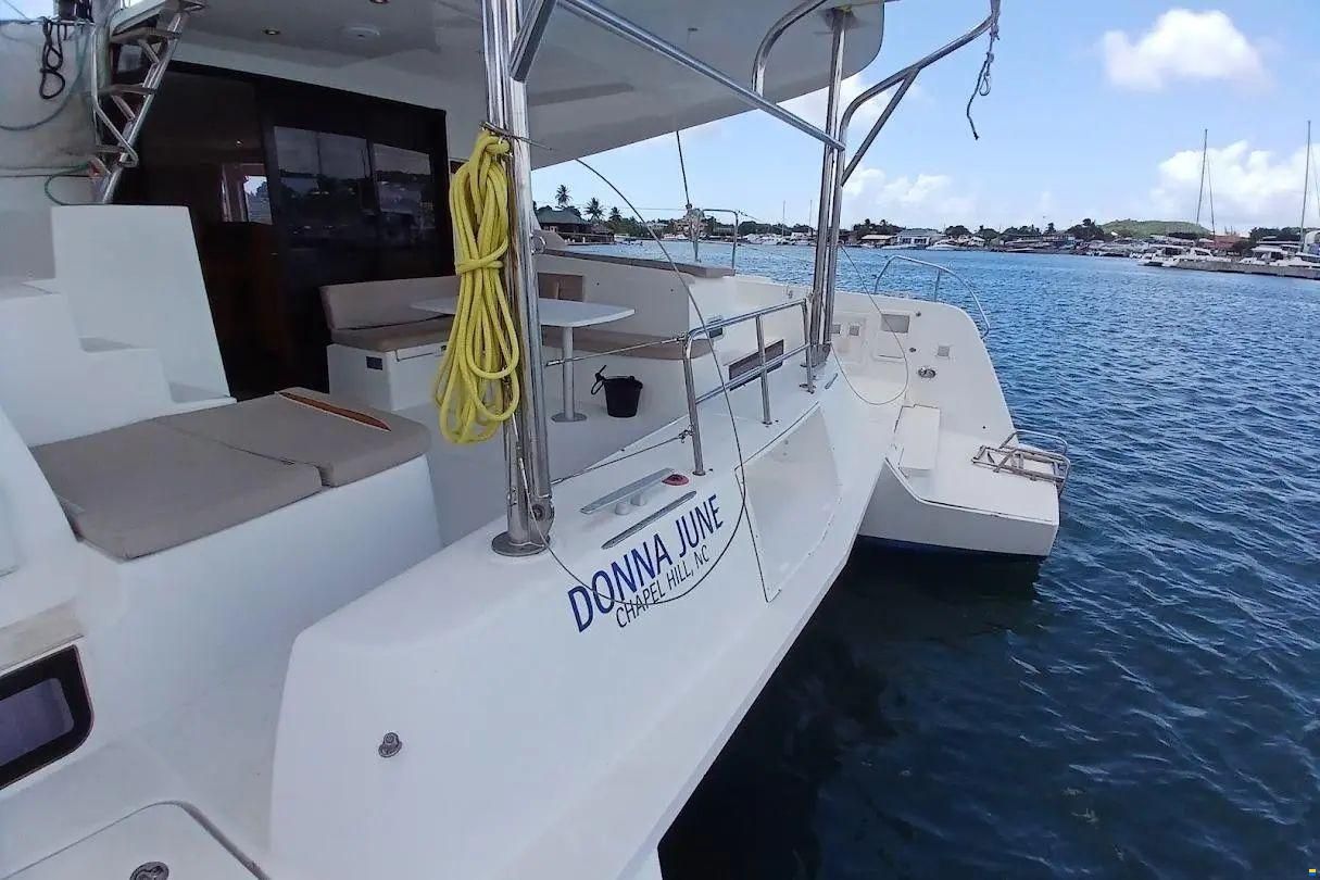 Lagoon 42