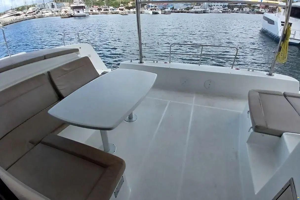 Lagoon 42