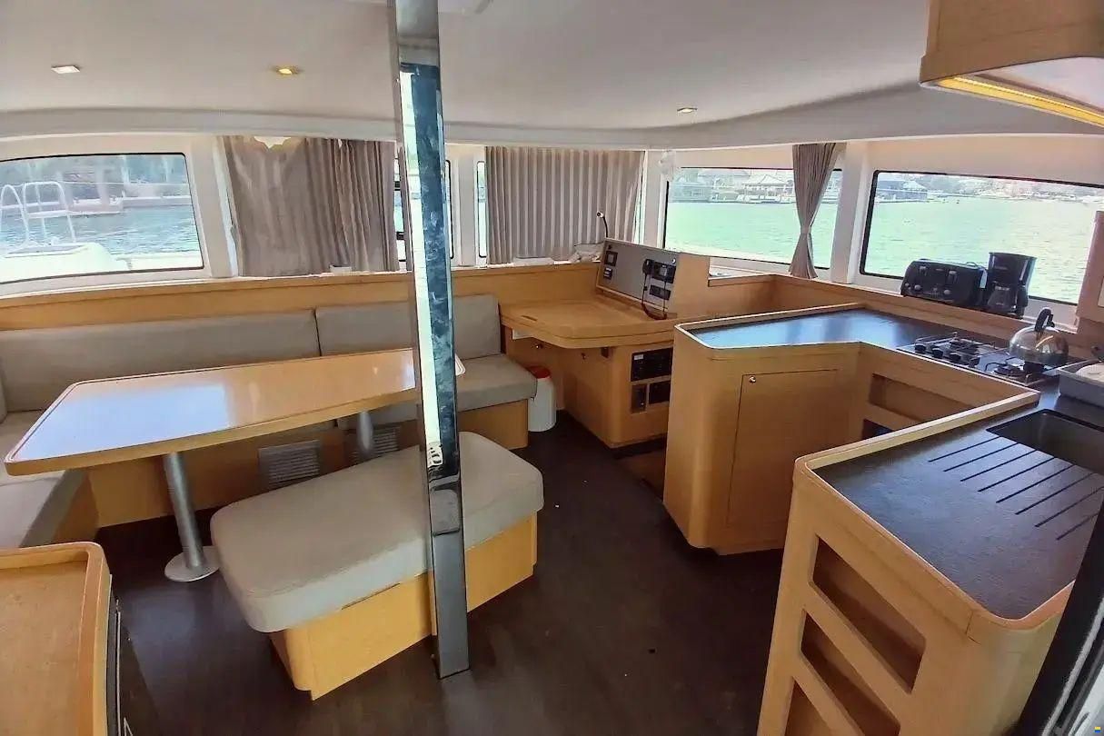 Lagoon 42