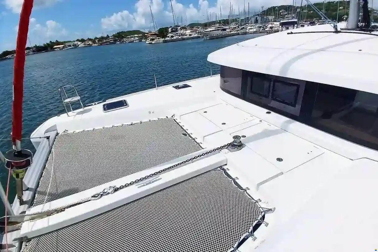 Lagoon 42