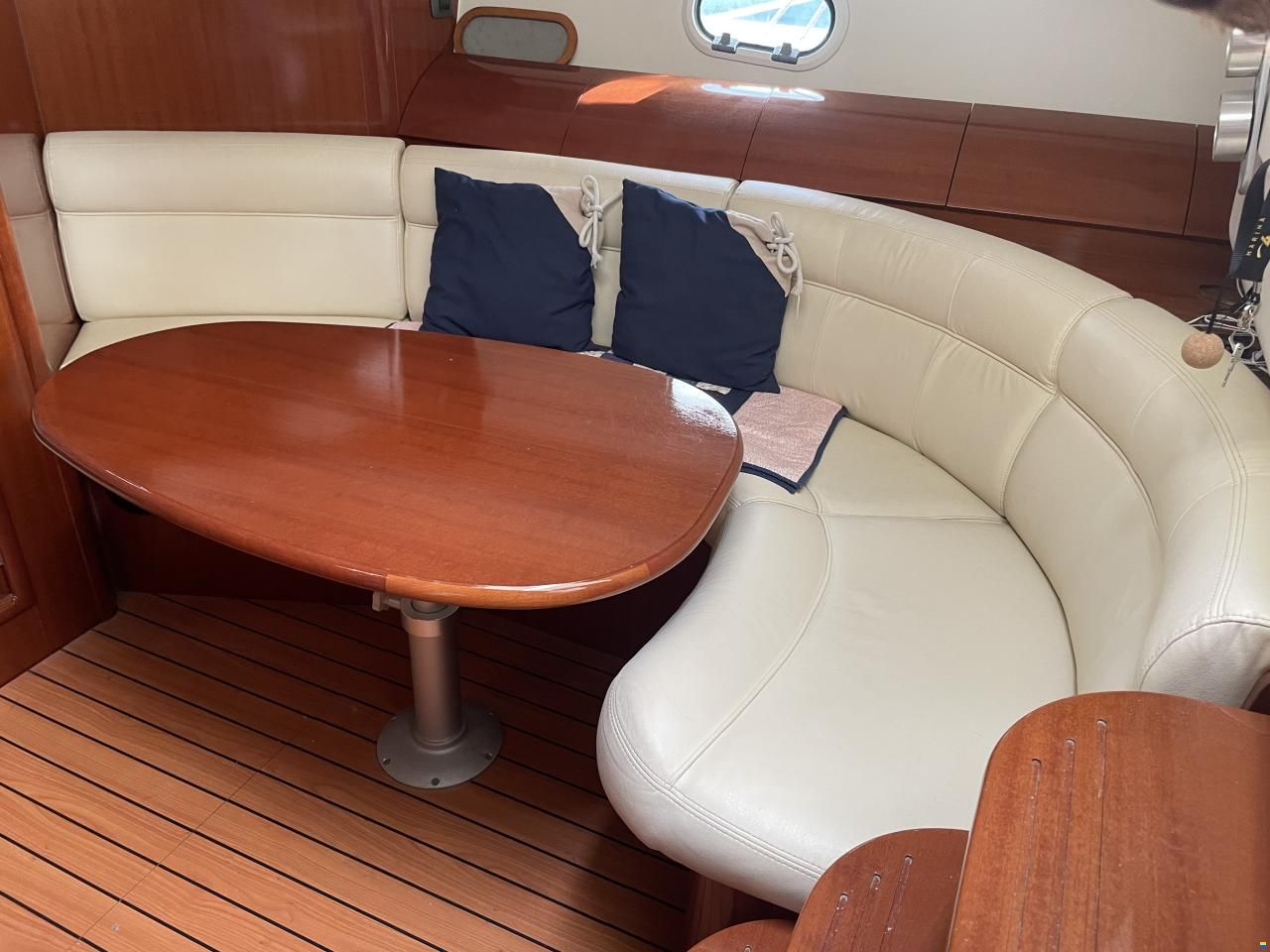 Jeanneau Prestige 34 HT