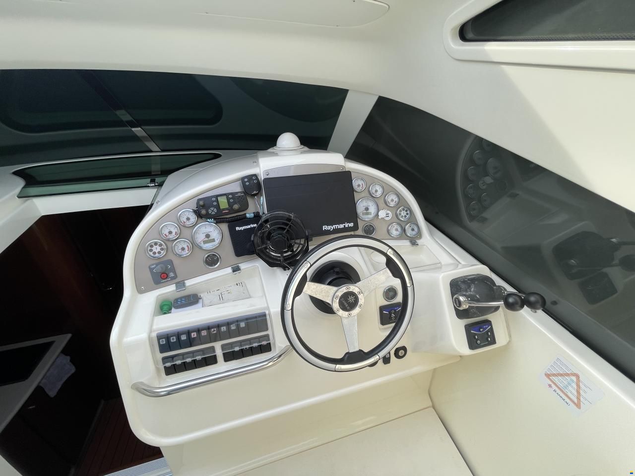 Jeanneau Prestige 34 HT