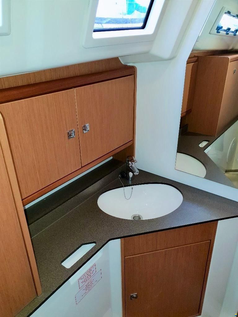 Bavaria Cruiser 33