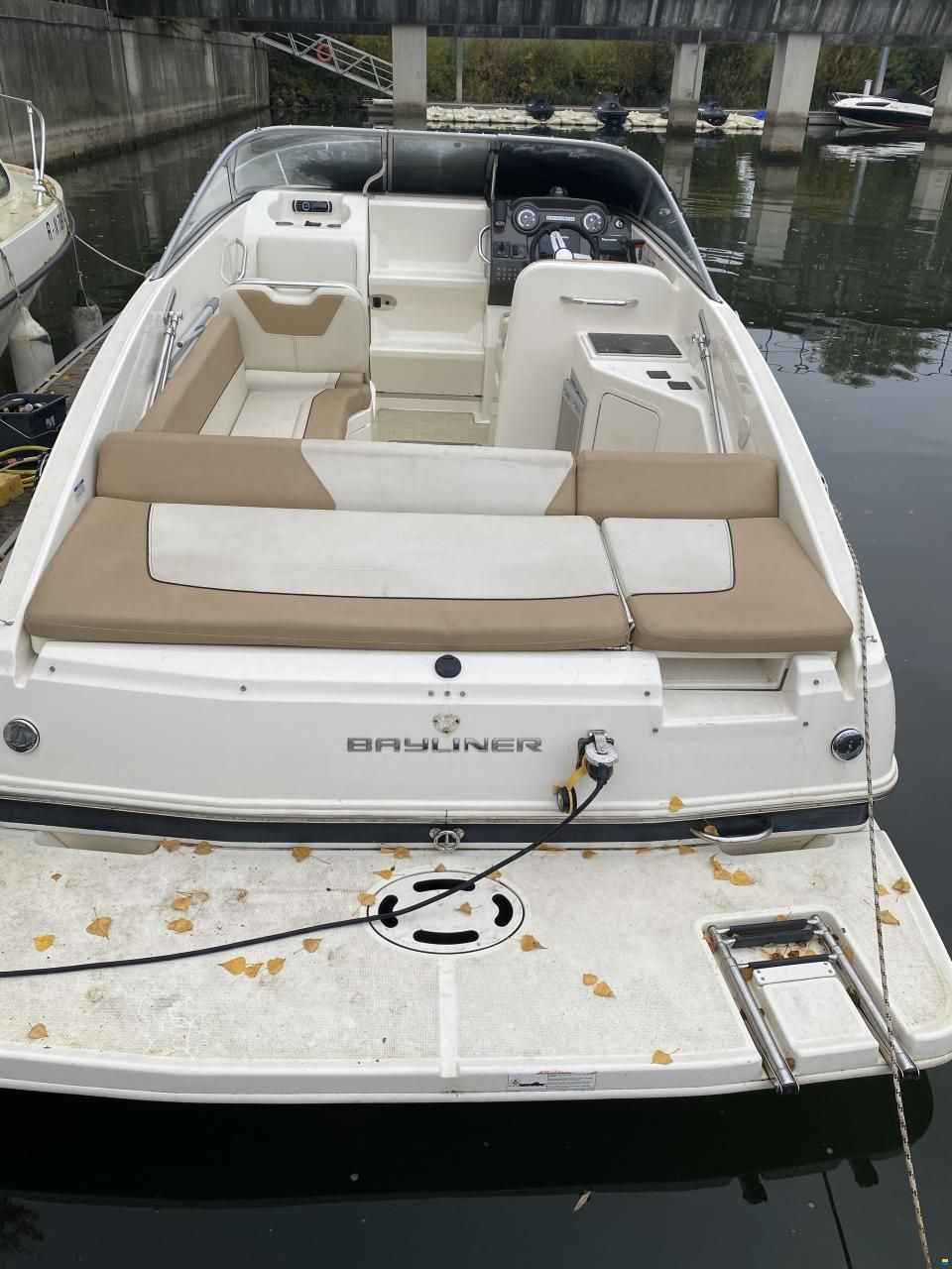 Bayliner 742 CU