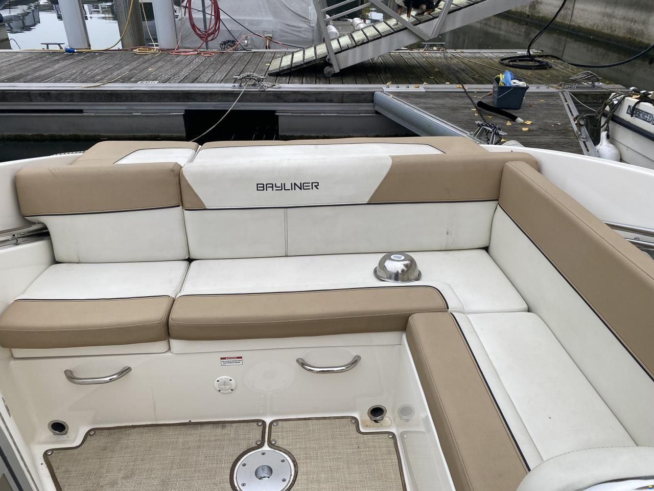 Bayliner 742 CU