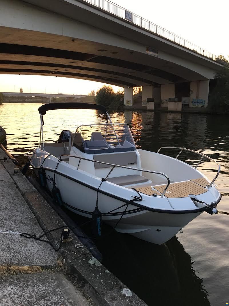 Quicksilver Activ 675 Open