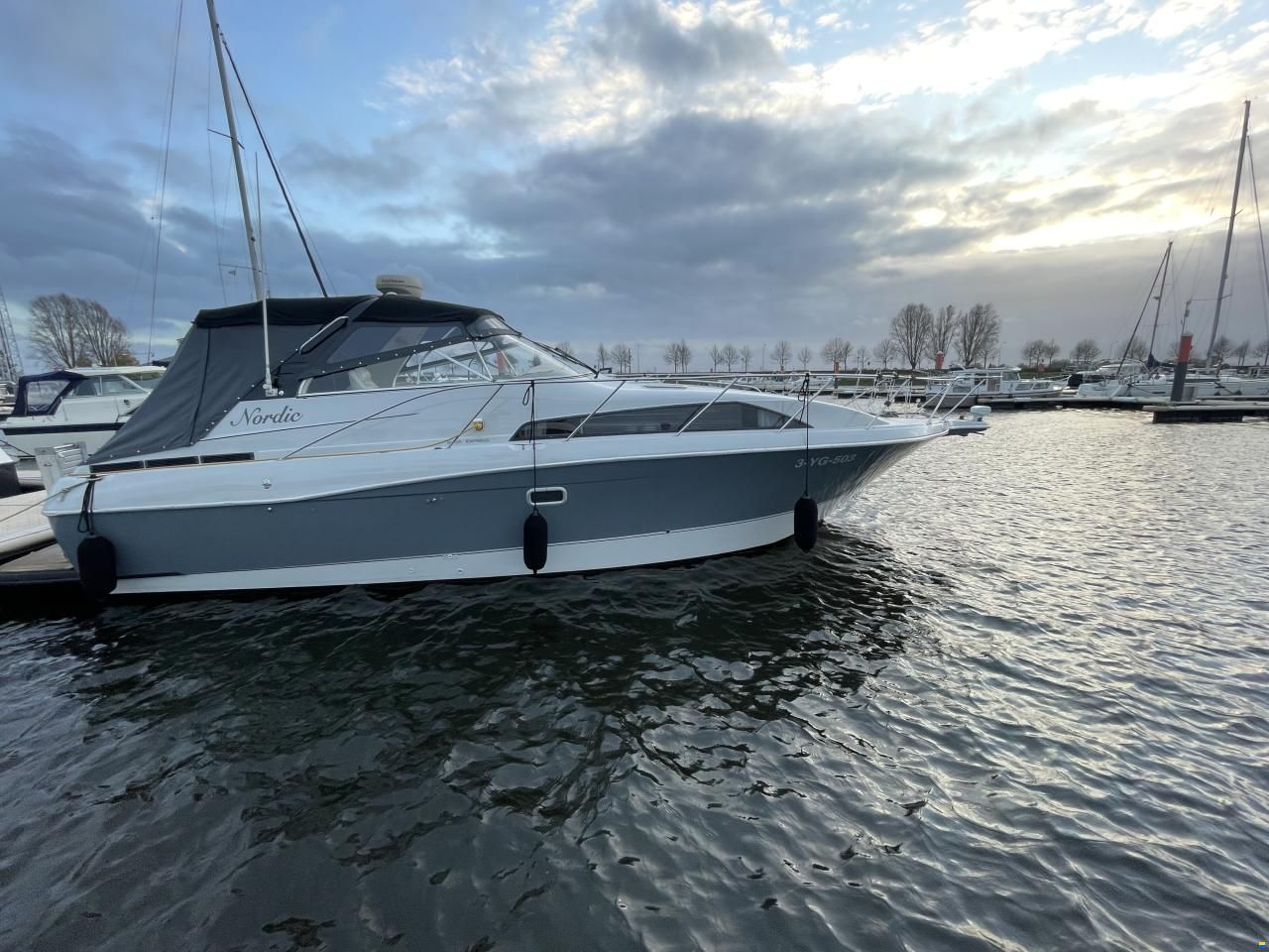 Bayliner 3255 Avanti