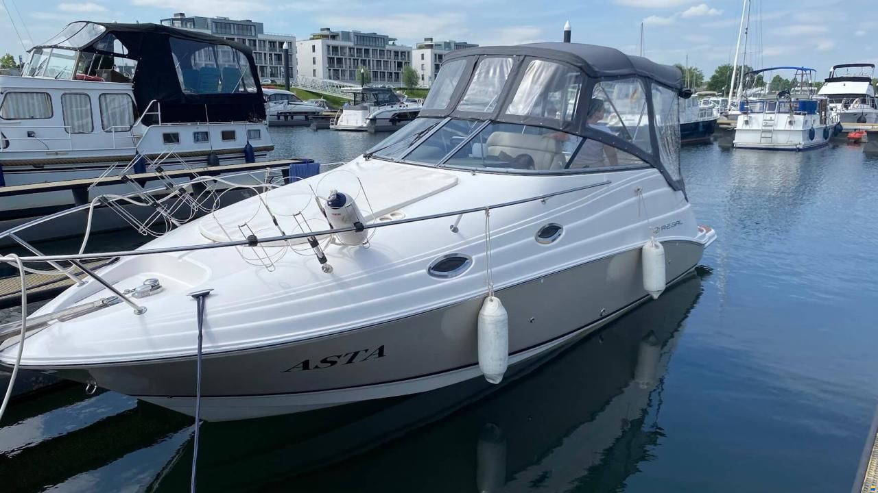 Regal 2665 Commodore