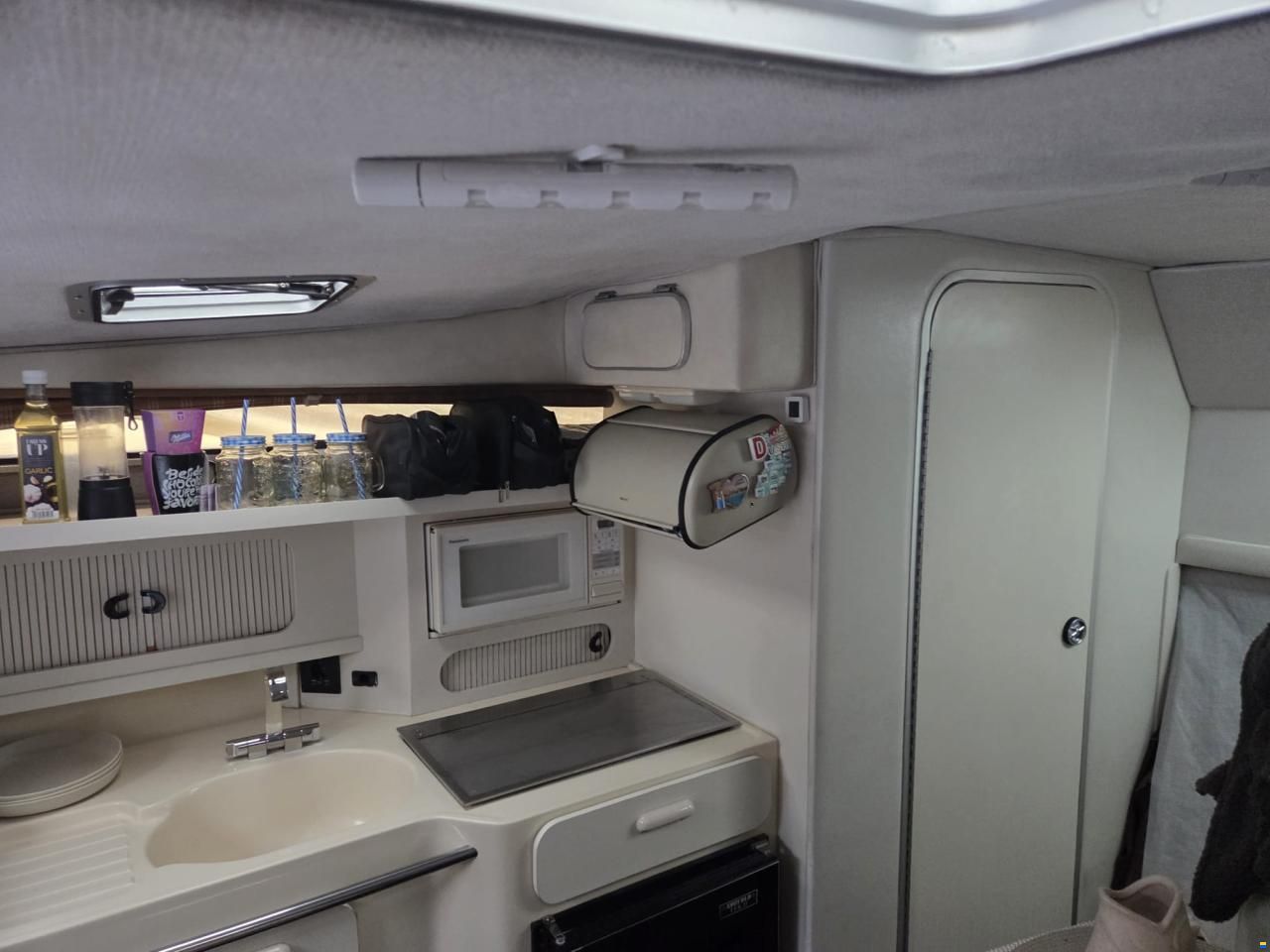 Sea Ray Sundancer 290