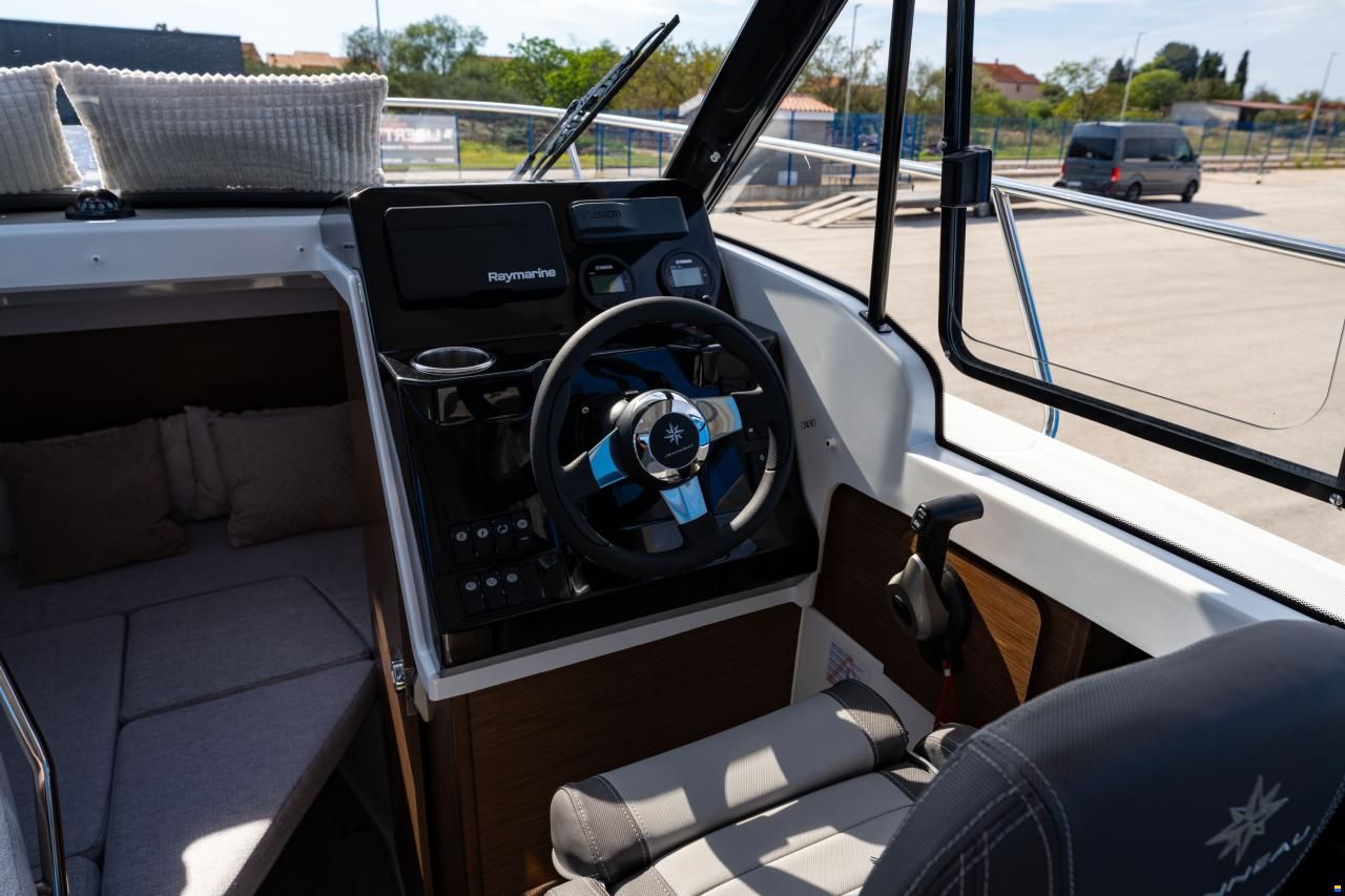 Jeanneau Merry Fisher 695