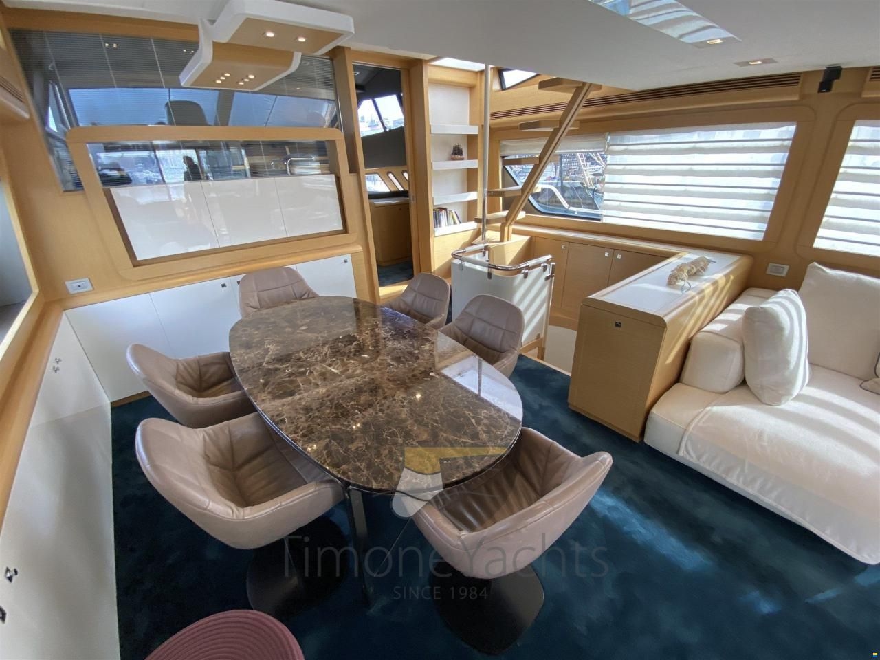 Ferretti 800