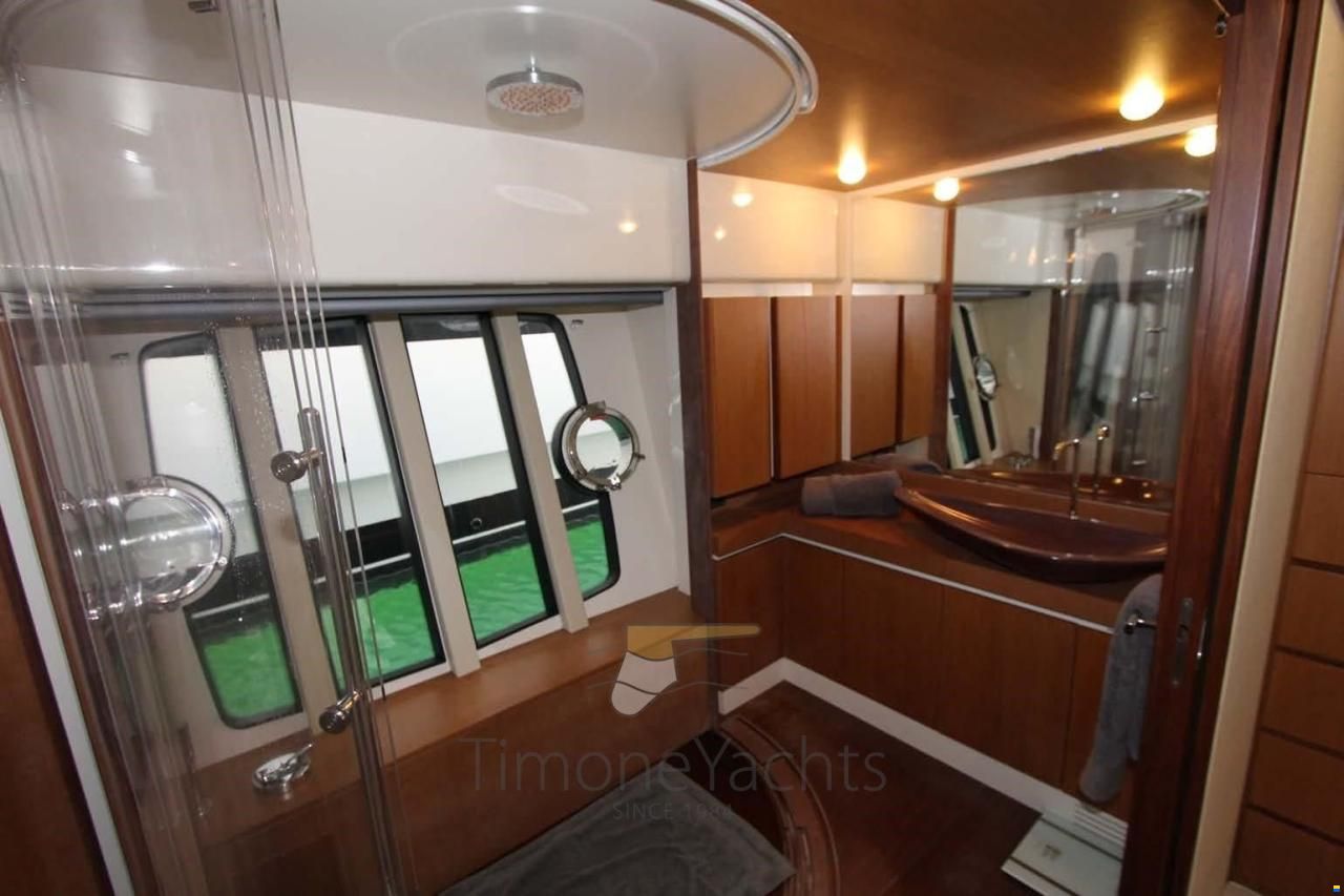 Ferretti 731