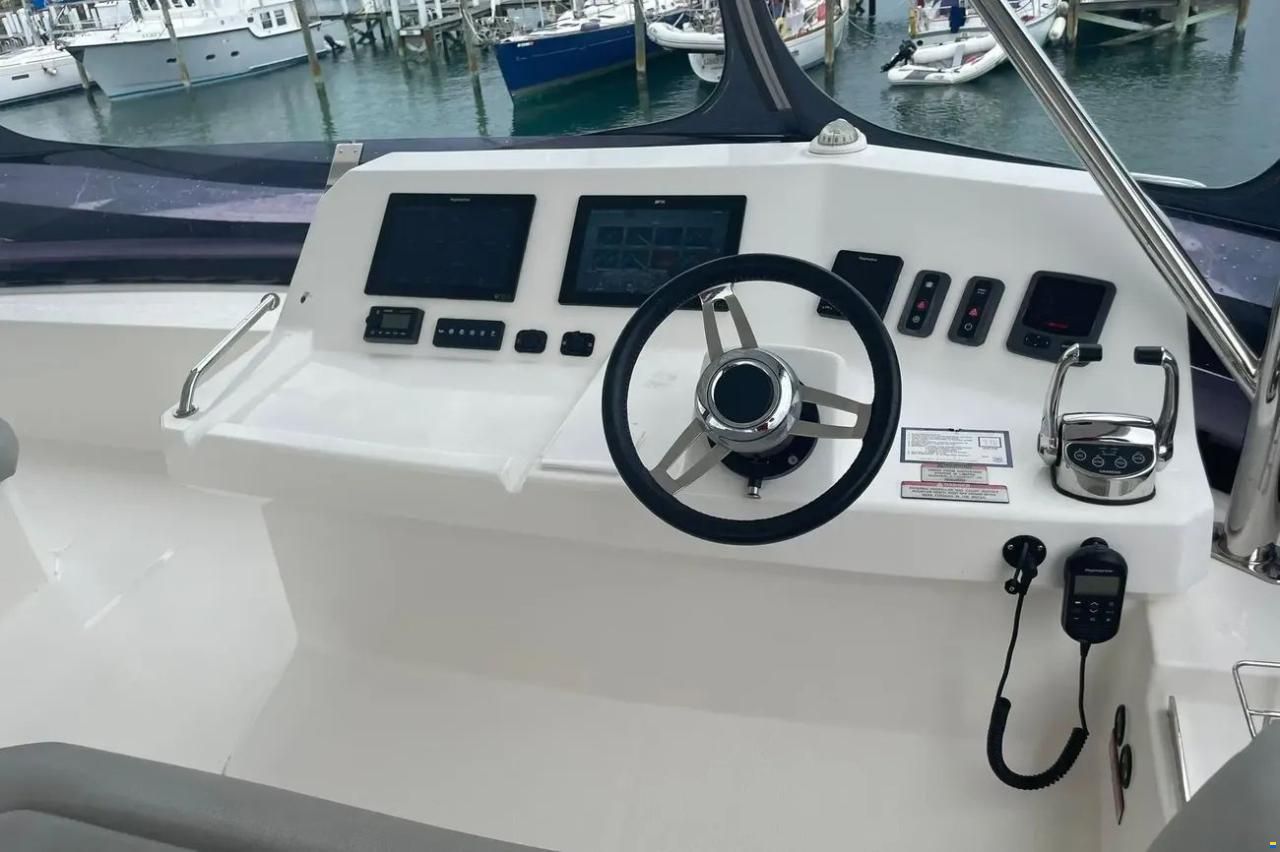 Leopard 53 Powercat