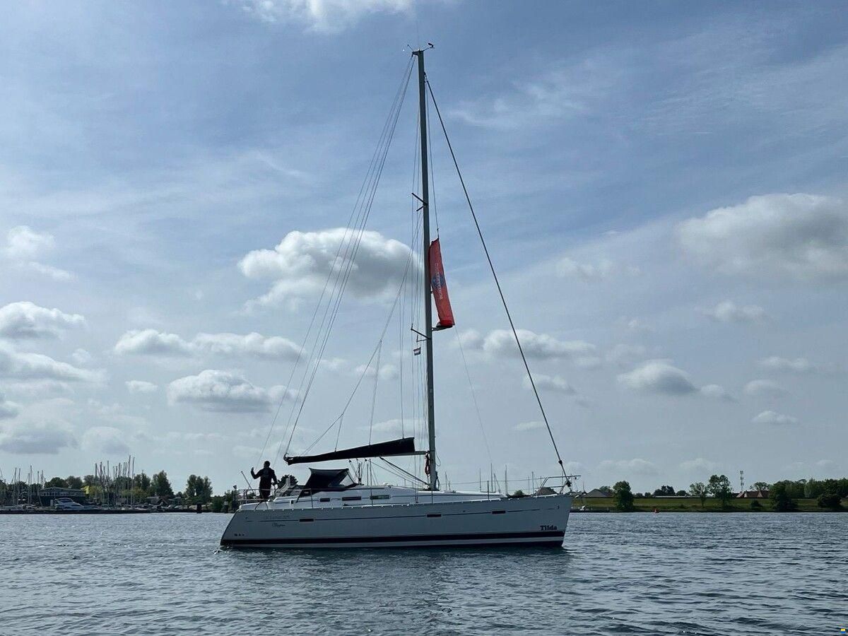 Beneteau Oceanis 373