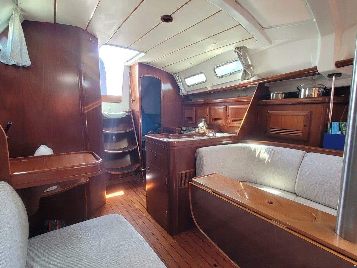 Beneteau Oceanis 373