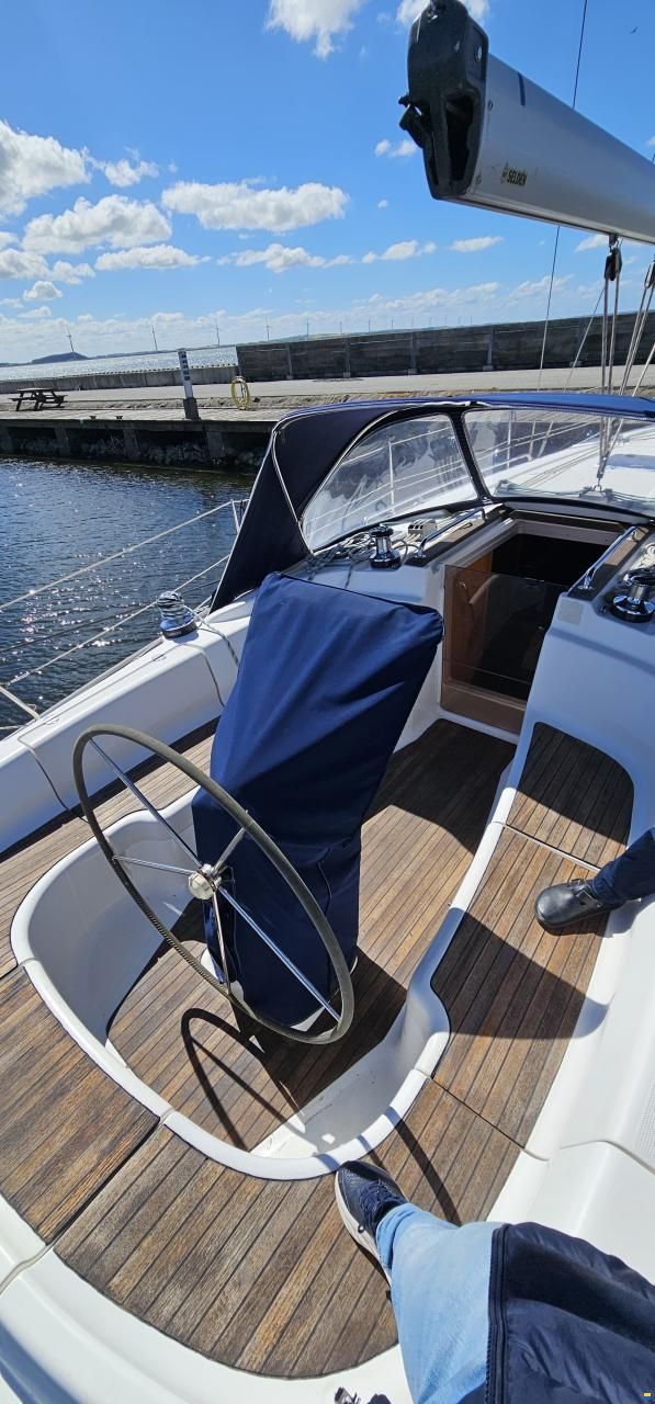 Bavaria 38
