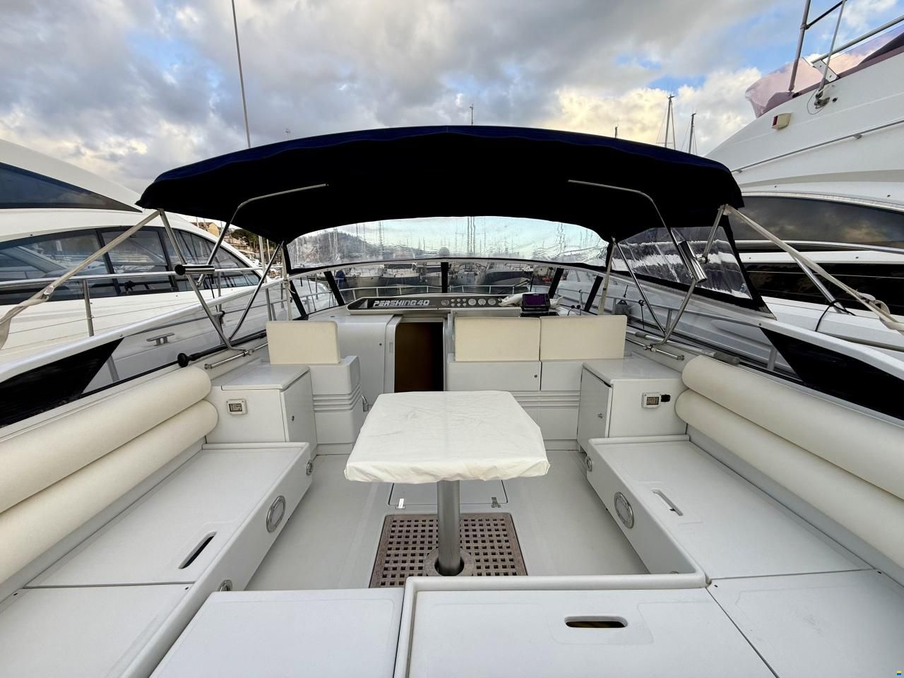 Pershing 40