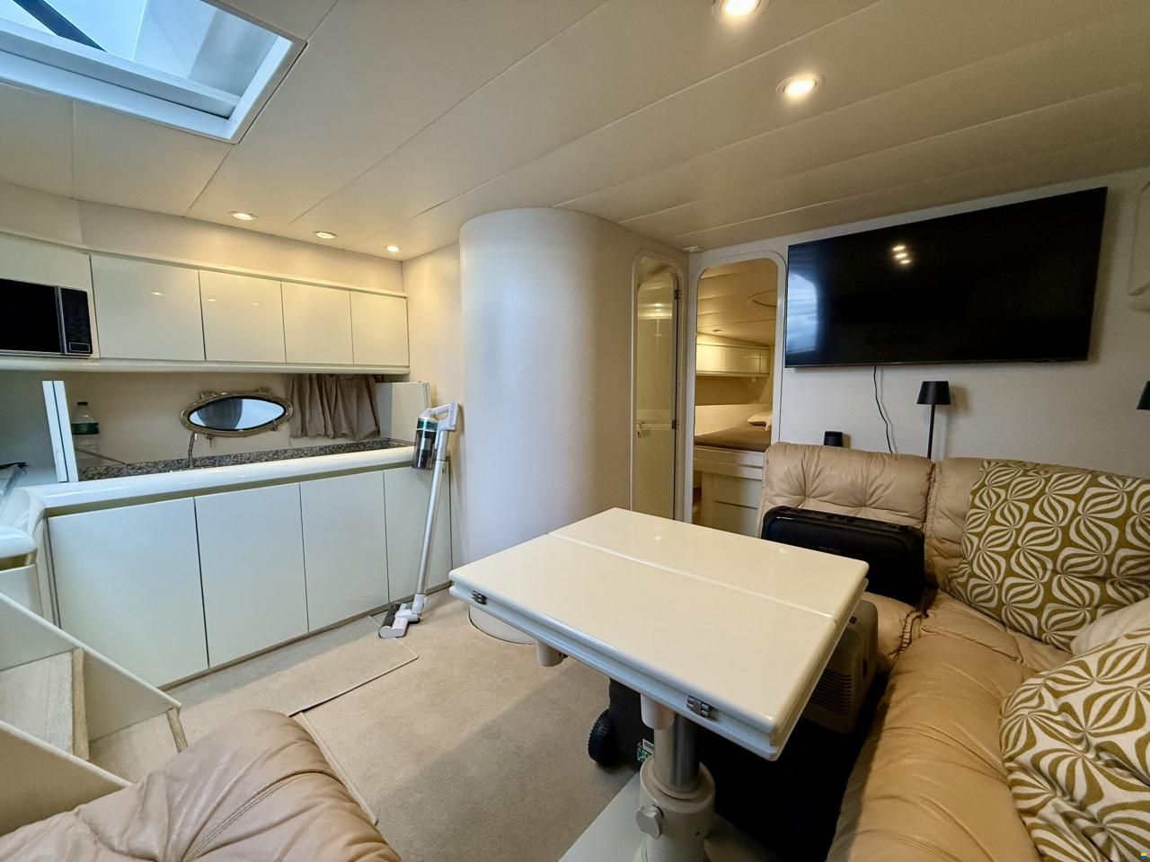 Pershing 40