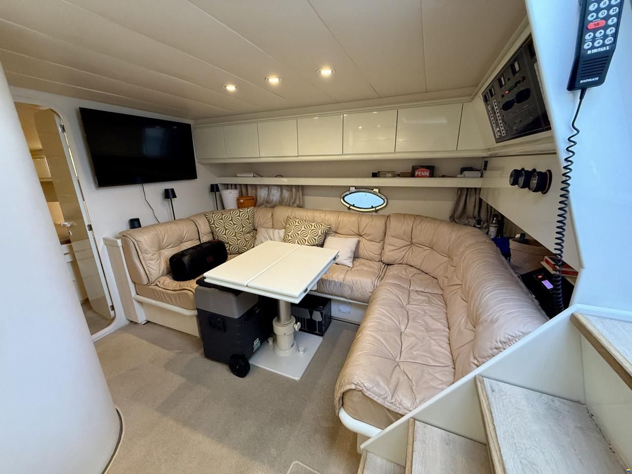 Pershing 40