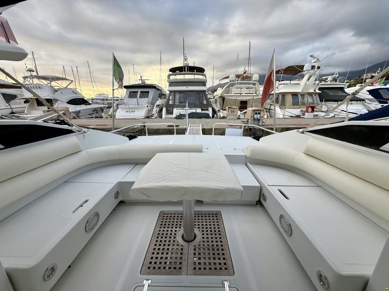 Pershing 40