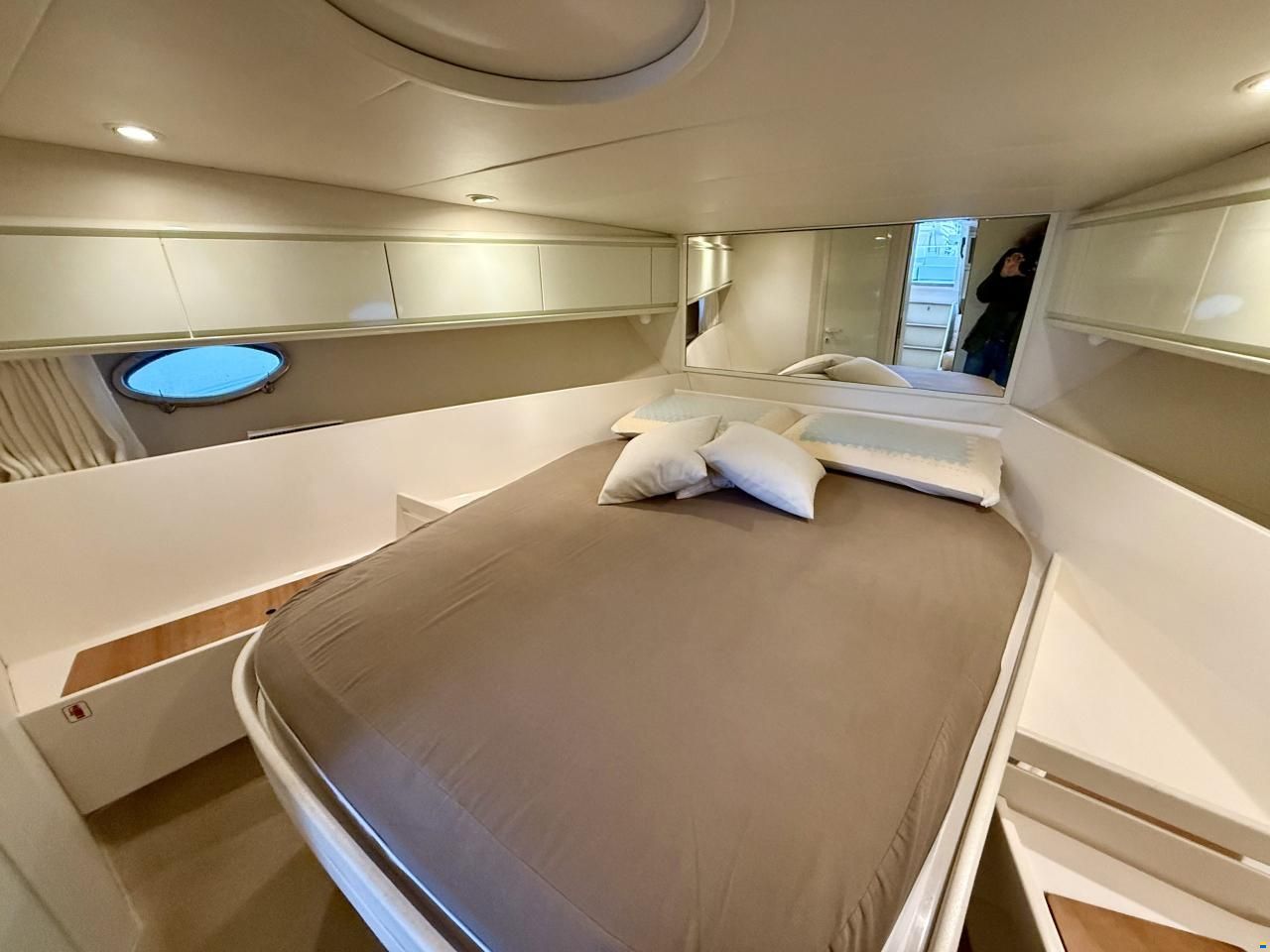 Pershing 40
